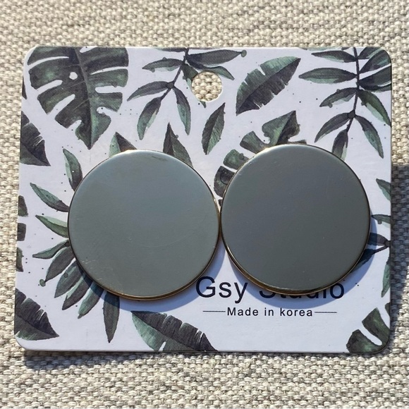 Brand New Earrings - Picture 2 of 3